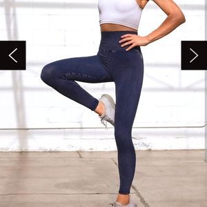 Free People Happiness Runs Leggings in Faded Deepest Navy M/L-fit more like a XS